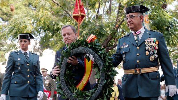 Día de la Hispanidad: homenaje a los Cuerpos de Seguridad y orgullo de la unidad nacional en Valencia