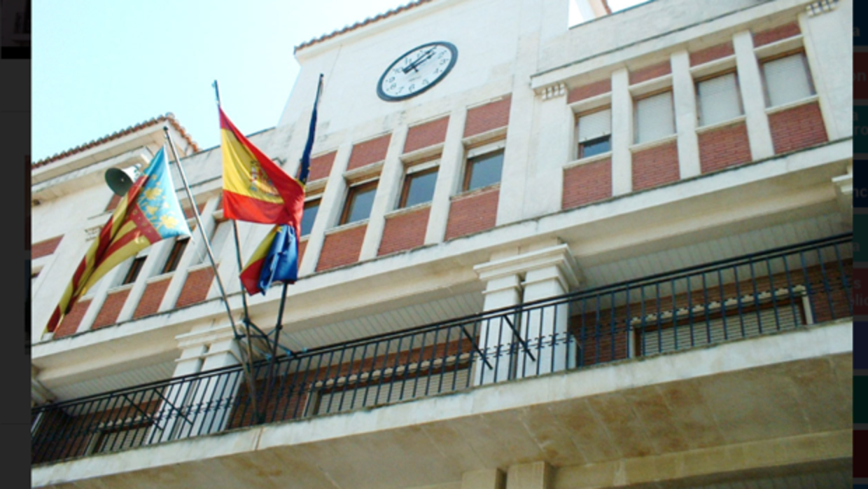 Fachada del edicio consistorial de Chiva (Valencia)