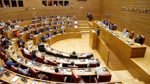 Las Cortes Valencianas debatirán la tramitación para eliminar los aforamientos con resistencias en los grupos