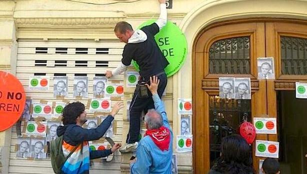 De González Pons a Rita Barberá: los dirigentes del PP que también sufrieron el acoso en sus domicilios