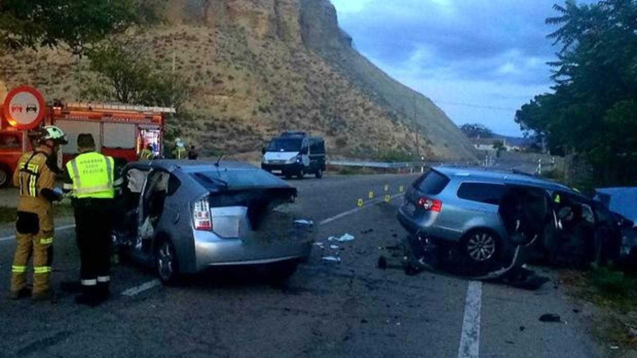 Estado en que quedaron los vehículos tras la violenta colisión