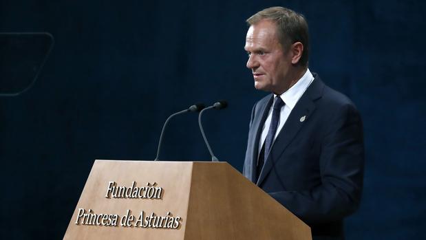 Donald Tusk: «La ley debe ser respetada por todos los actores de la vida pública»