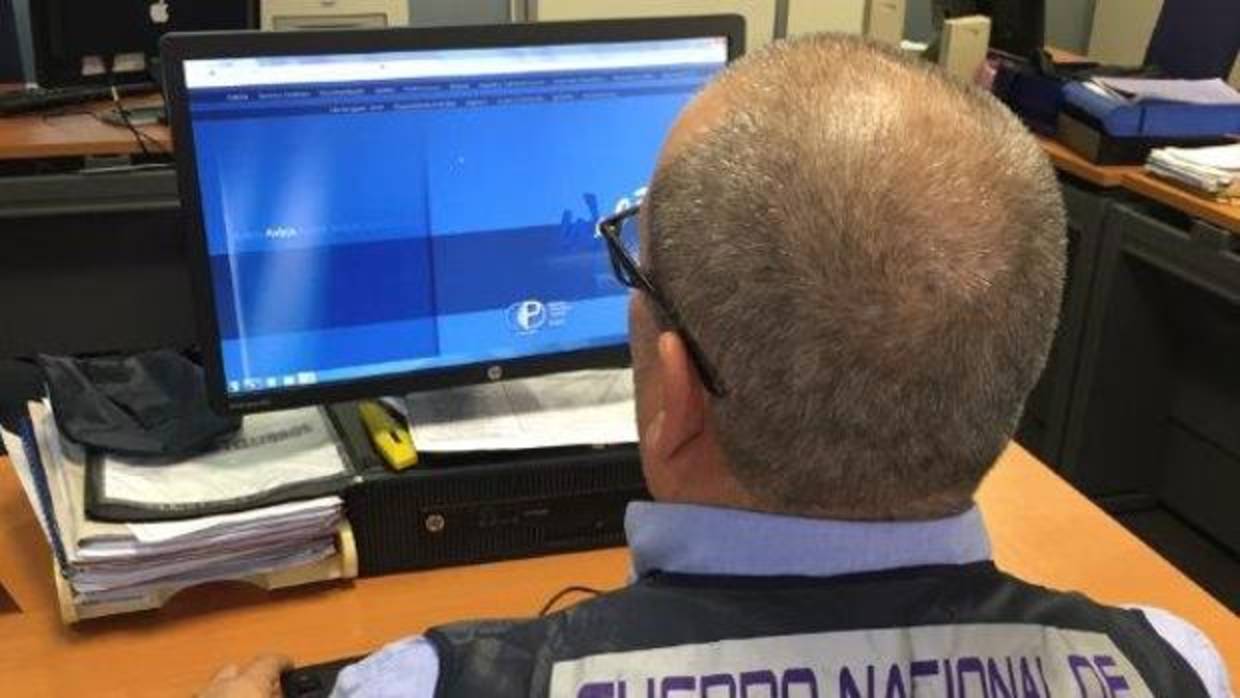 Imagen de la operación que se ha saldado con la detención del joven de 26 años en Alicante