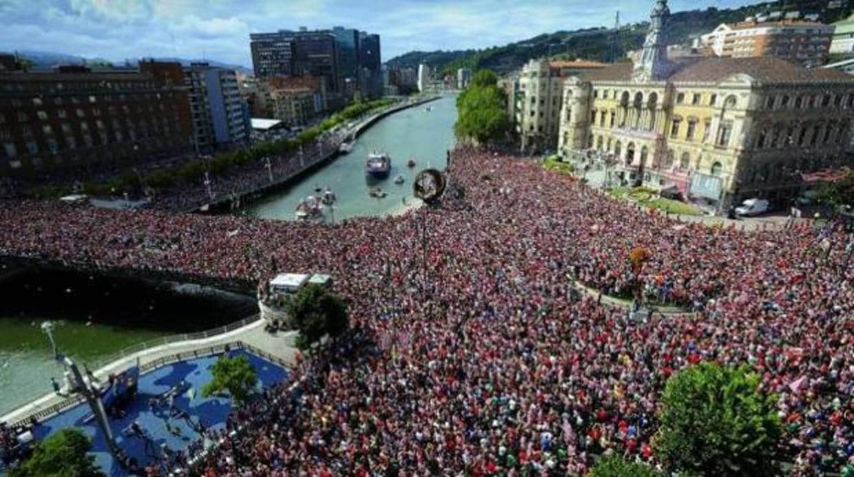 La imagen de la polémica, correspondiente a la celebración de la Supercopa de 2015 en Bilbao
