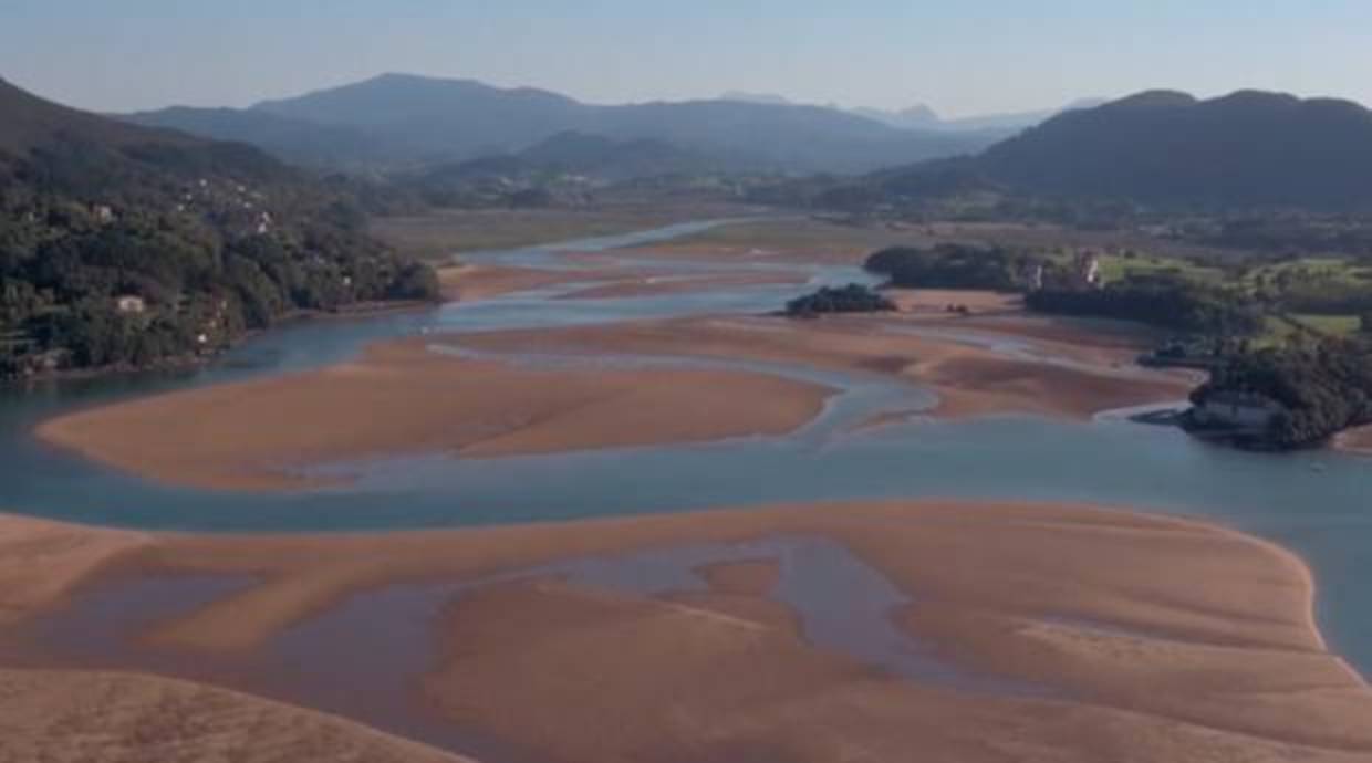 Aparece el cadáver de una mujer en la ría de Urdaibai (Vizcaya)