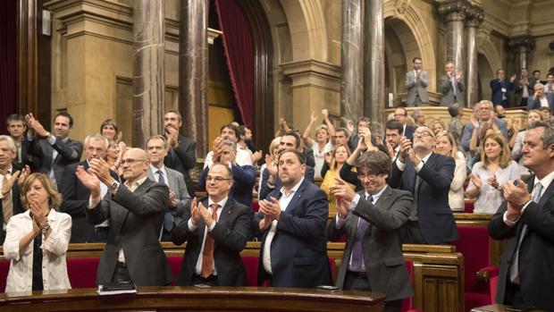 El TC suspende el órgano embrión de la Seguridad Social catalana