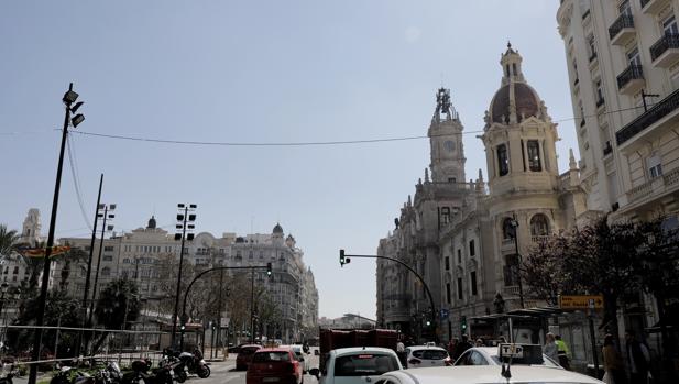 Ribó se inspira en «Times Square» para peatonalizar la plaza del Ayuntamiento de Valencia