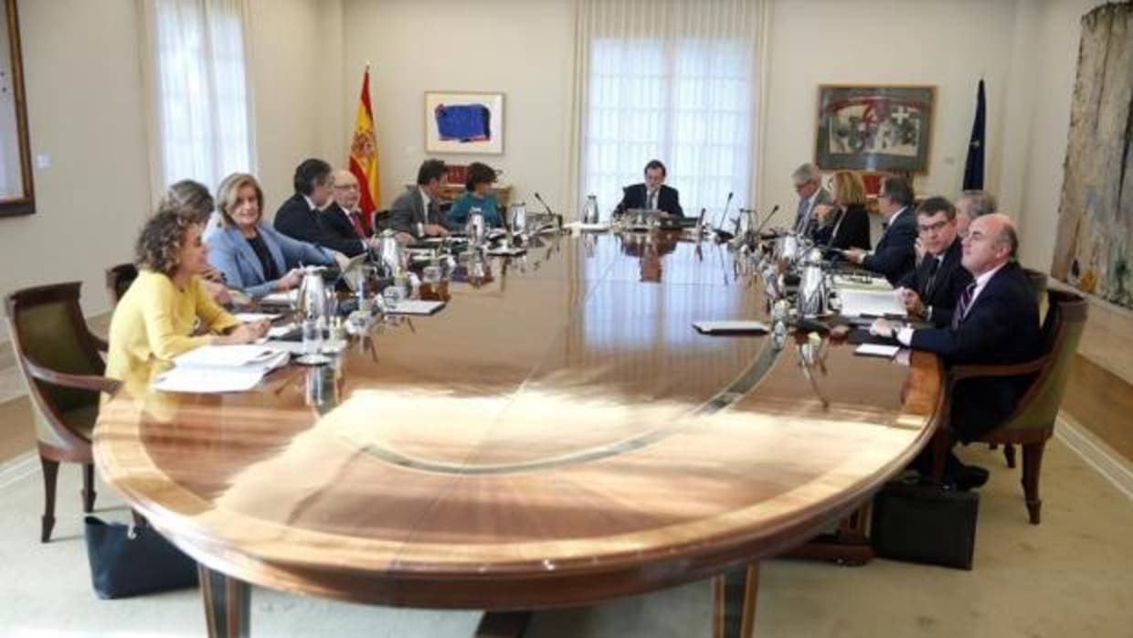 Las decisiones anunciadas por Rajoy se desarrollan en cinco decretos