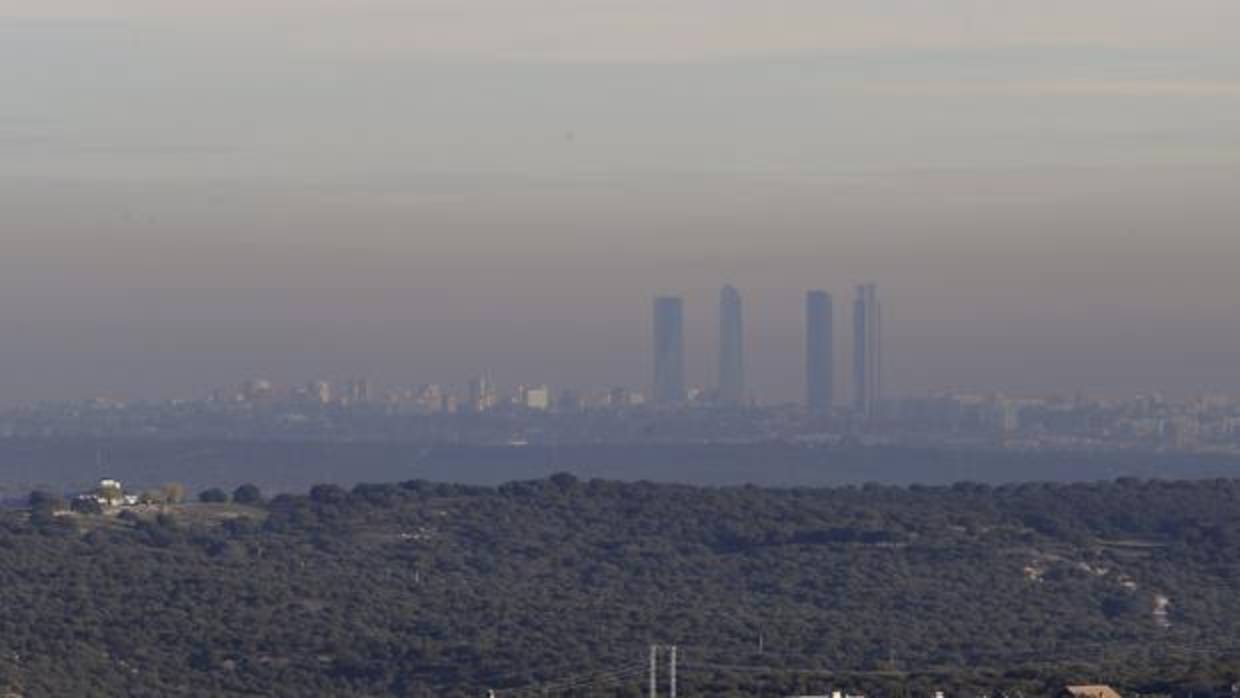 Vista de la capa de contaminación que cubre la ciudad de Madrid