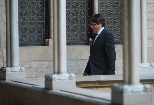 Puigdemont, antes de su comparecencia de ayer en el Parlament