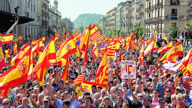 «Hay que reventar Barcelona en la manifestación del domingo porque nos estamos jugando nuestro país»