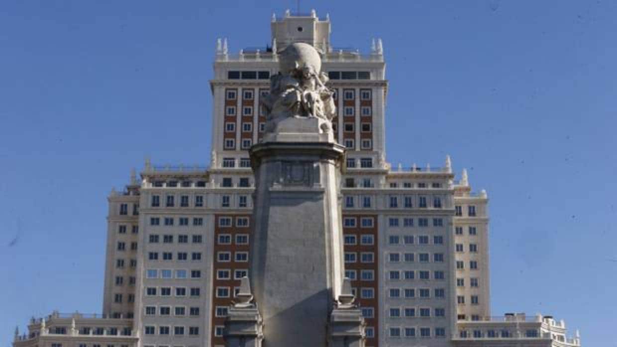 Estatua de Cervantes en la Plaza de España