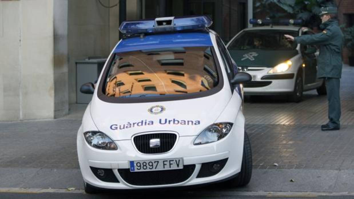 Un coche patrulla de la Guardia Urbana