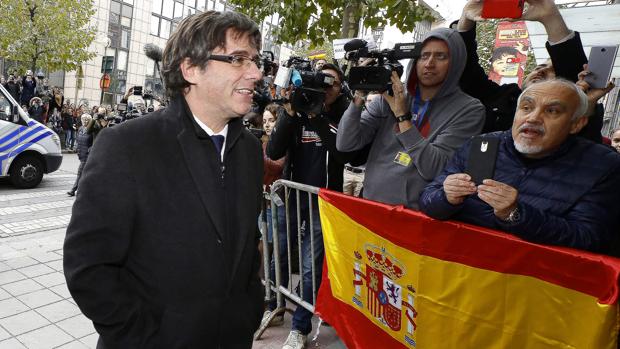 La juez Lamela resolverá el viernes si ordena el arresto y entrega de Puigdemont y los exconsejeros huidos