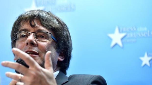 Cs logra sacar del Parlamento Europeo el último acto propagandístico de Puigdemont