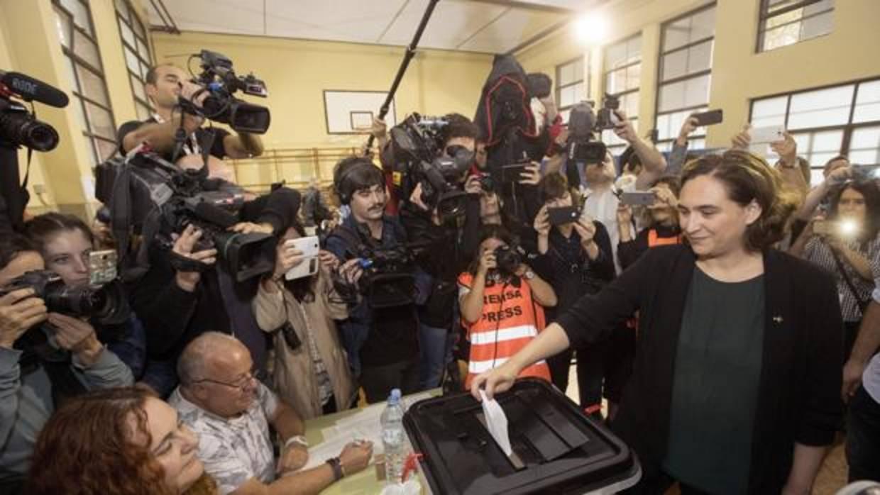 Colau, durante el referéndum del pasado 1 de octubre