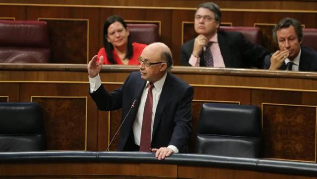 El Ministrio de Hacienda, Cristóbal Montoro, en el Congreso de los Diputados
