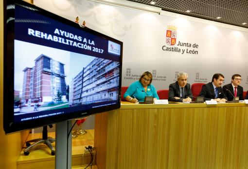 El consejero Suárez-Quiñones presenta el balance del plan