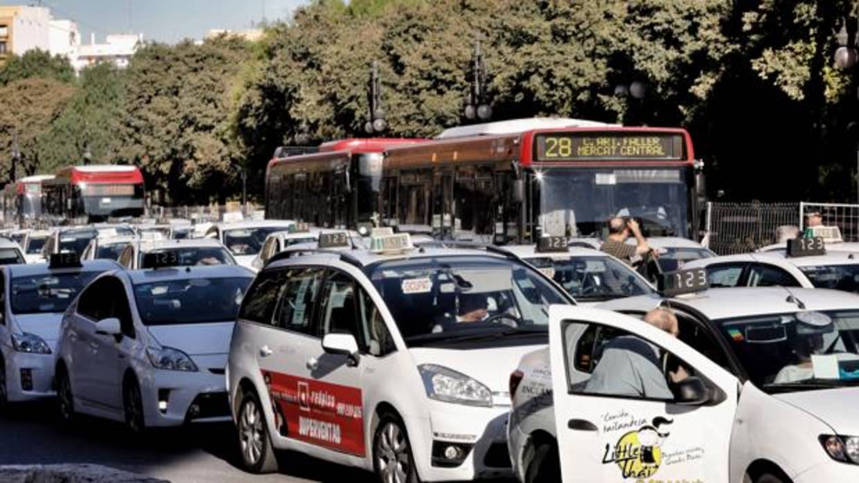 Imagen de la manifestación de los taxistas en Valencia el pasado 25 de octubre