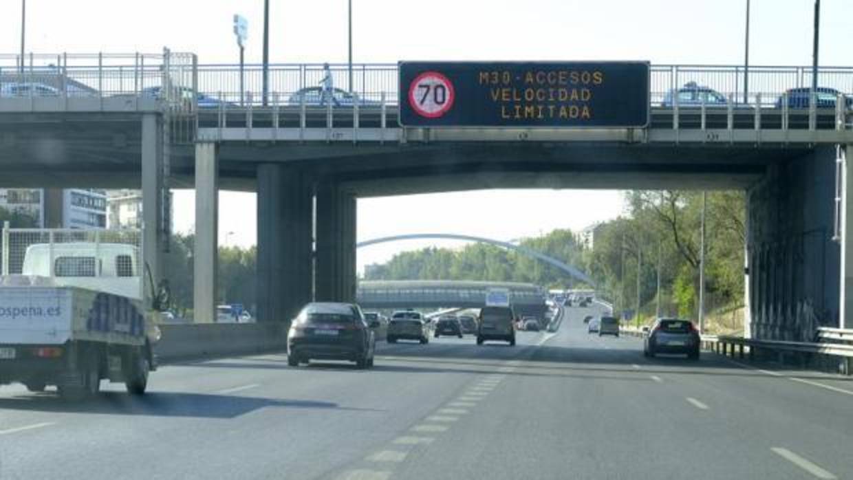 Madrid limita hoy la velocidad a 70 km/h en la M-30 y accesos por la contaminación