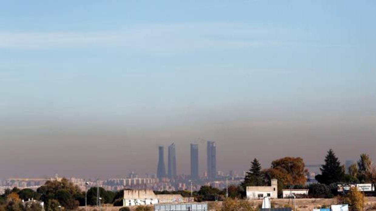 La «boina» de contaminación, sobre la ciudad de Madrid