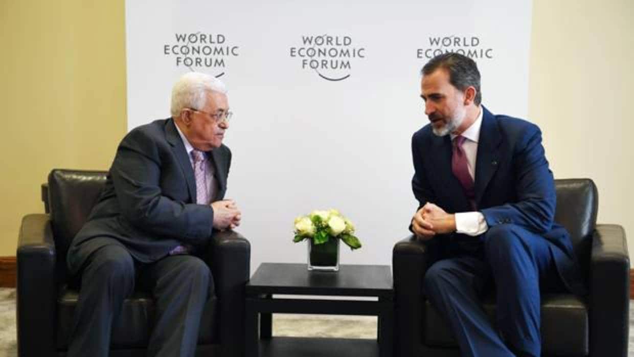 Mahmud Abbas, con Felipe VI durante el pasado Foro Económico Mundial