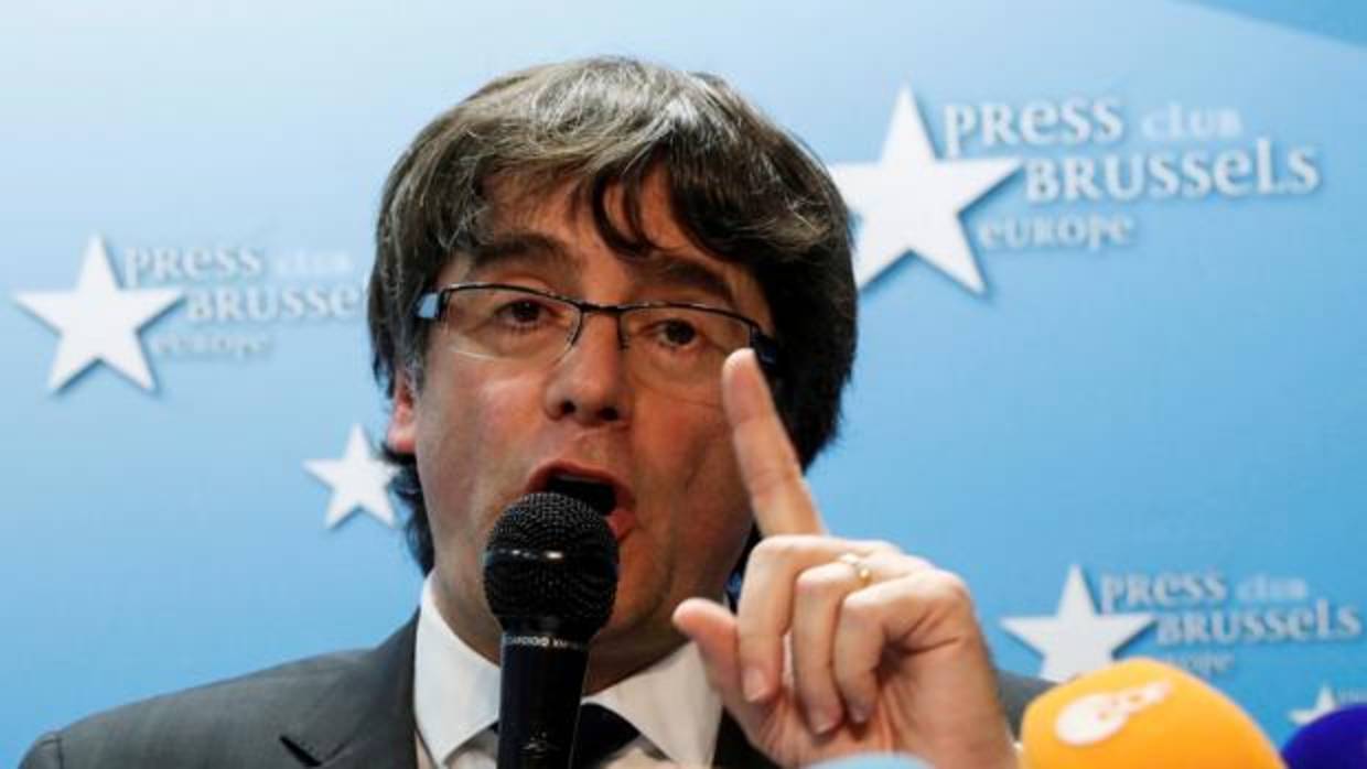 El abogado de Puigdemont dice que no siguió adelante con la independencia para no causar «una masacre»