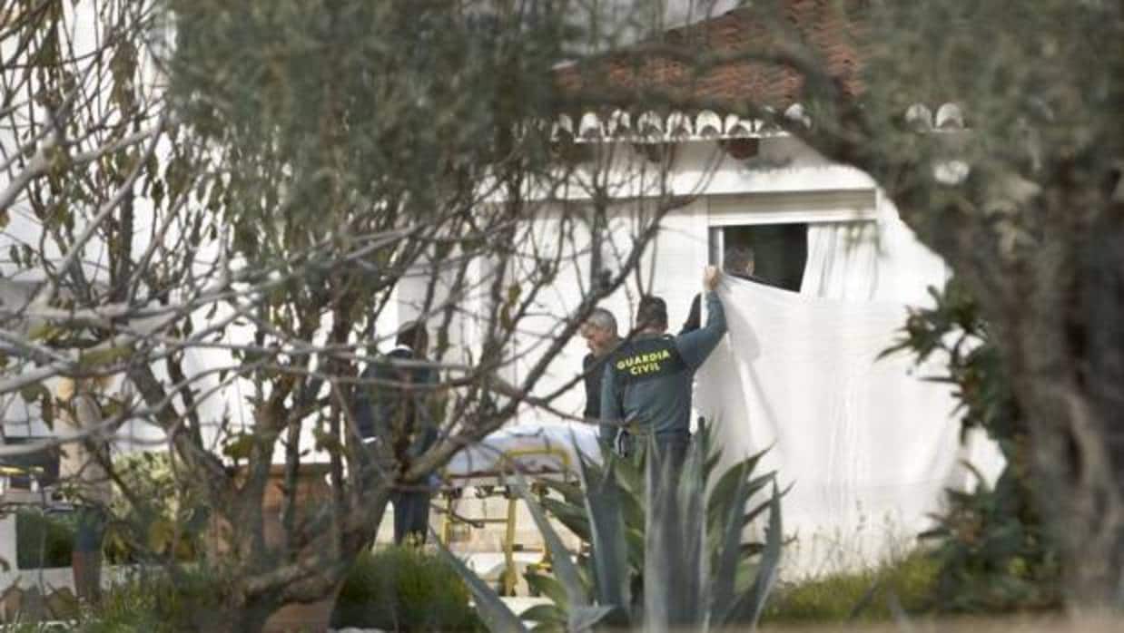 Efectivos de la Guardia Civil en una intervención en un chalé en la provincia de Alicante, en imagen de archivo