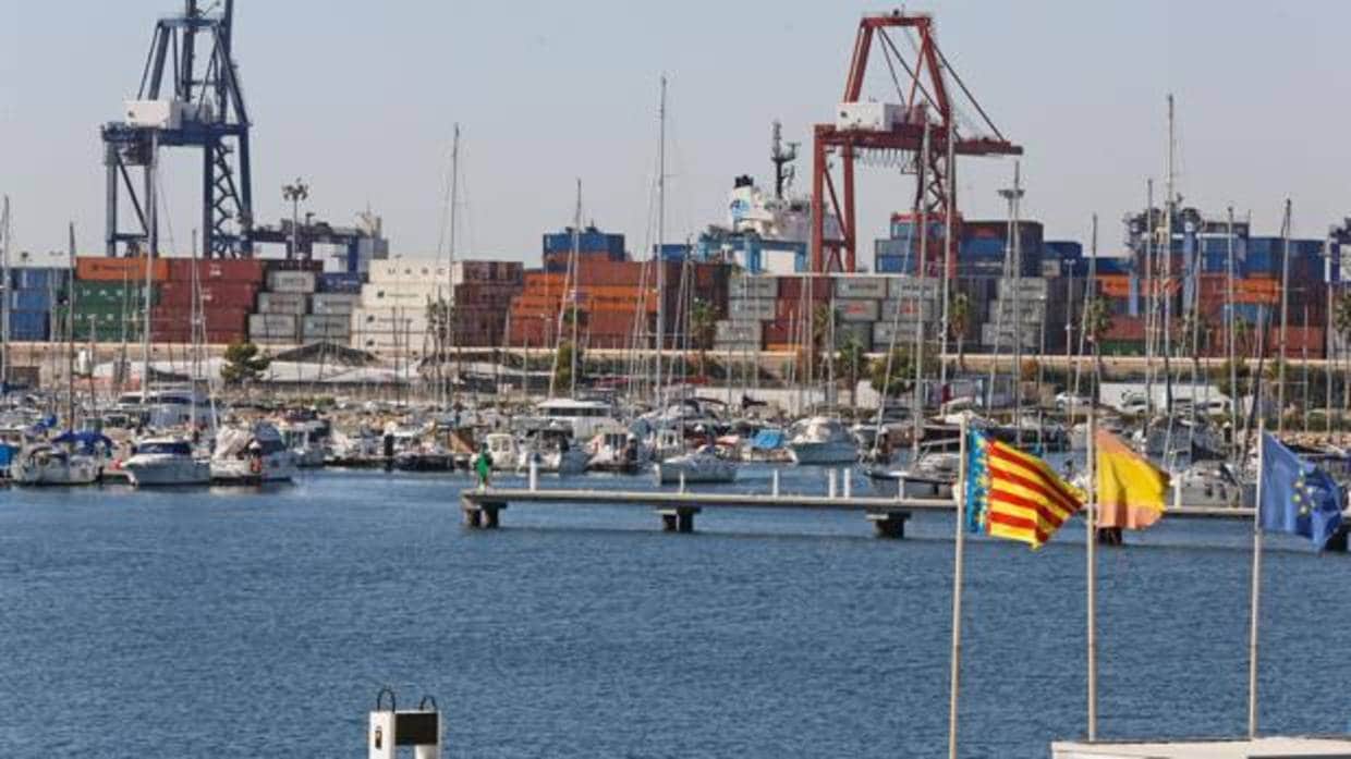 Imagen de las instalaciones del puerto de Valencia