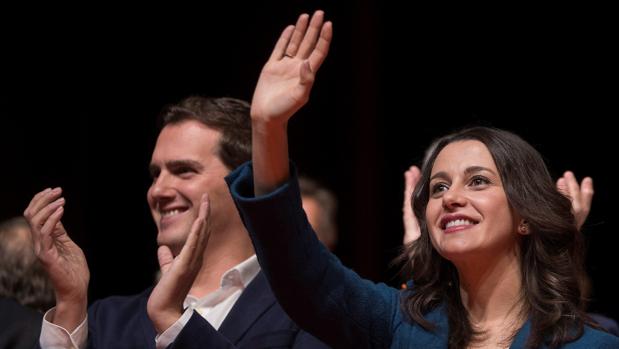 Rivera equipara a Puigdemont con Le Pen y le acusa de querer «destruir» la UE