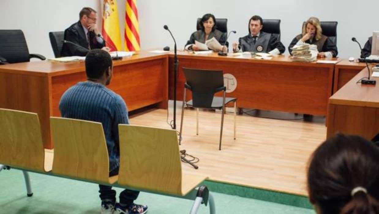 Un momento de la primera sesión del juicio, en la Audiencia de Alicante