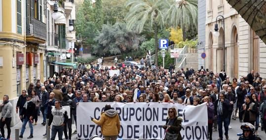 Imagen de la manifestación contra la instrucción del Caso Cursach