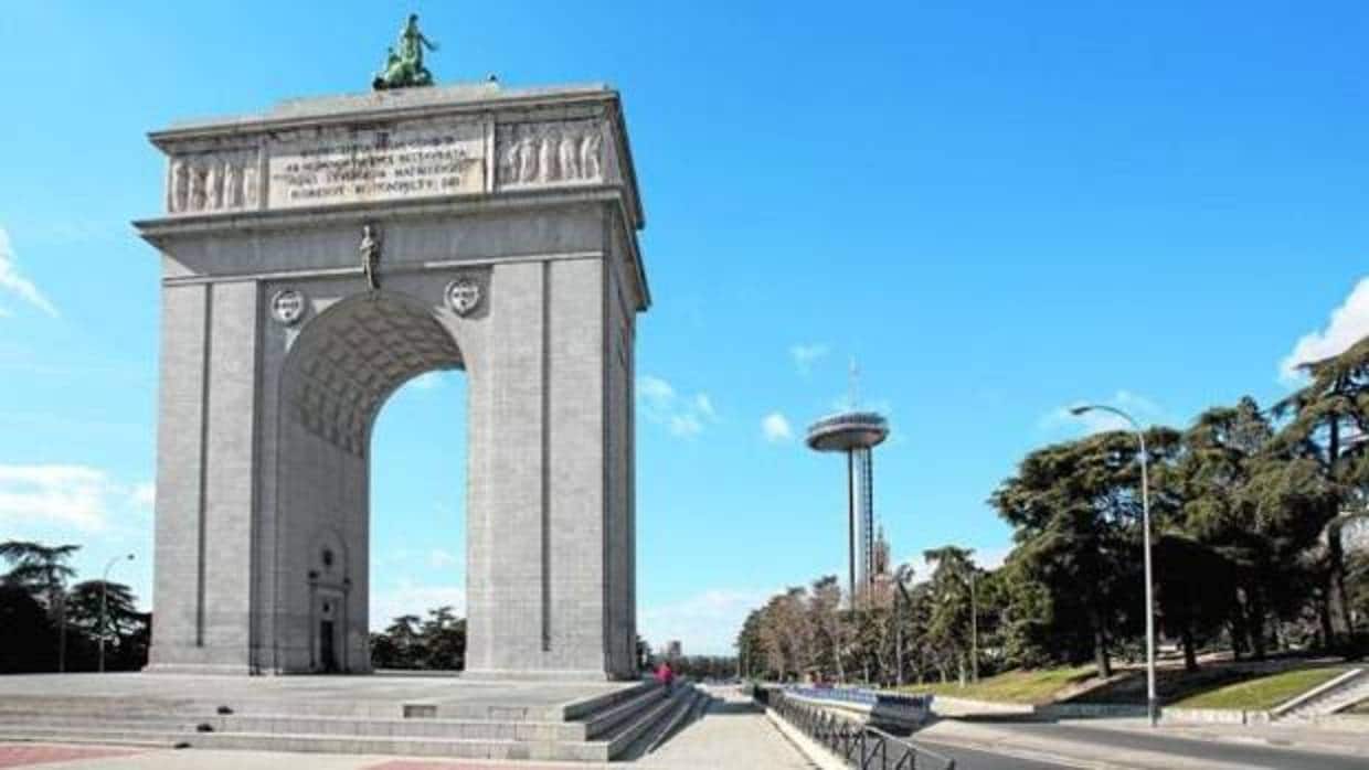 El Comisionado de la Memoria Histórica propone poner placas a 32 personas o colectivos en Madrid