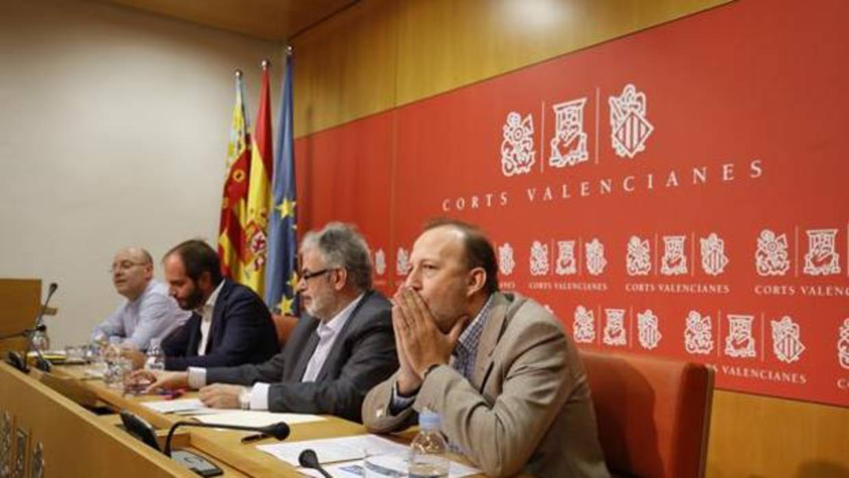 Imagen de larchivo de los cuatro exdiputados de Ciudadanos