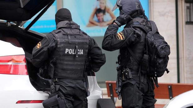 Cae una banda de ladrones de ropa «al por mayor»: 11 detenidos, todos rumanos