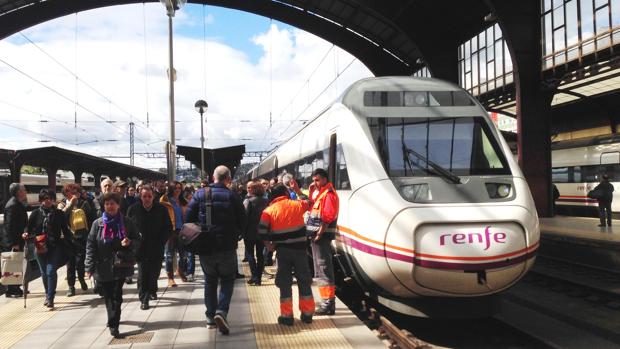 Una mujer muerta tras el atropello de un tren entre La Coruña y Monforte