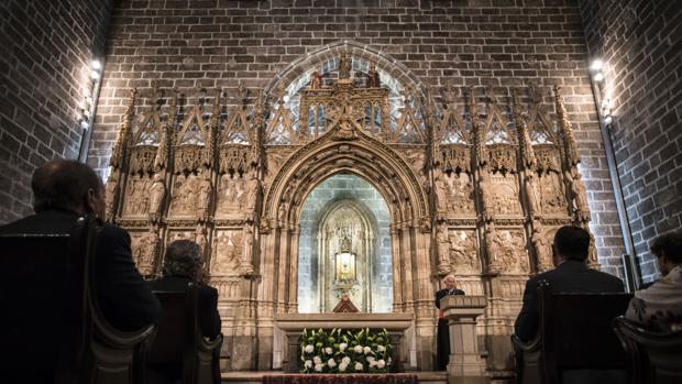 Un estudio vincula el Santo Cáliz de la Catedral de Valencia con los reyes de la Corona de Aragón