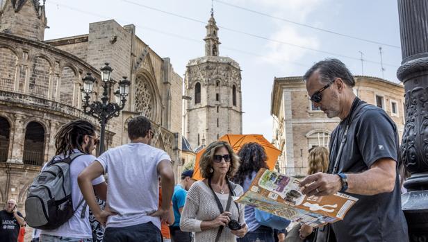 El PSPV y Compromís tumban la tasa turística en la Comunidad Valenciana que proponía Podemos