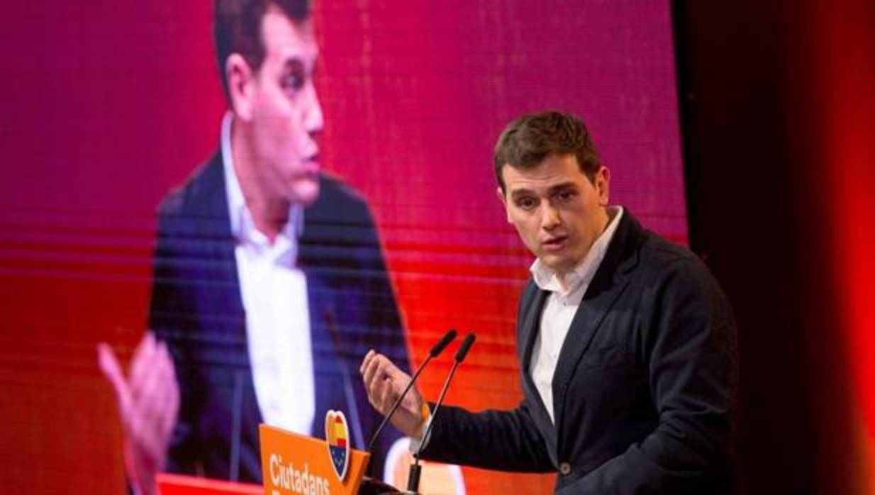 El presidente de Ciudadanos Albert Rivera durante el acto de campaña electoral