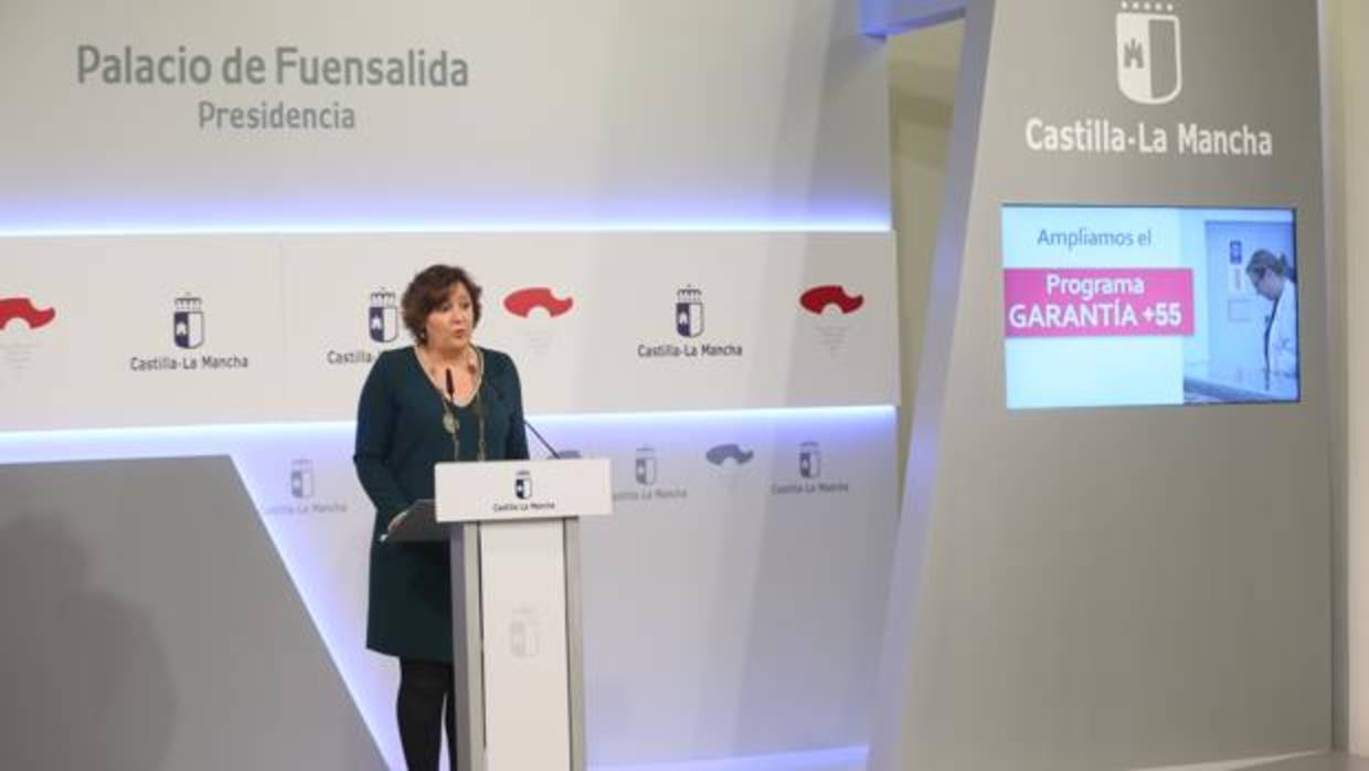 La consejera de Economía, Empresas y Empleo, Patricia Franco en la rueda de prensa celebrada tras la reunión habitual del Consejo de Gobierno de Castilla-La Mancha