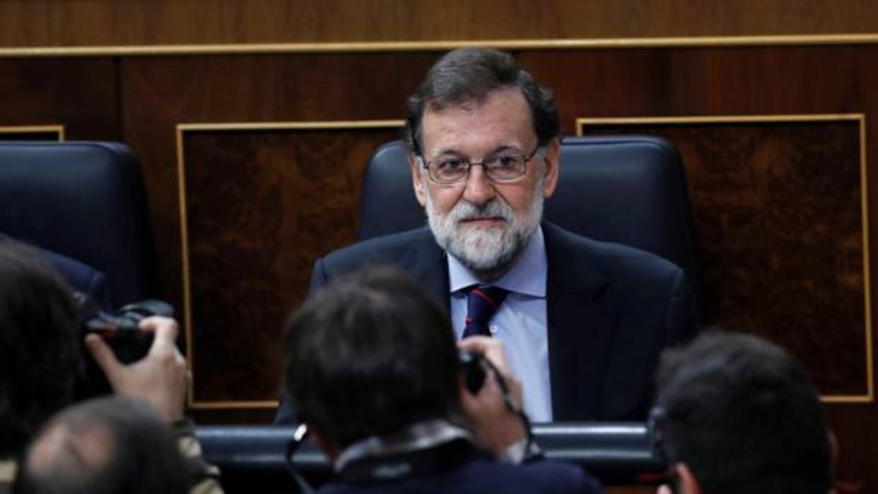 El presidente del Gobierno, Mariano Rajoy, durante la sesión de control