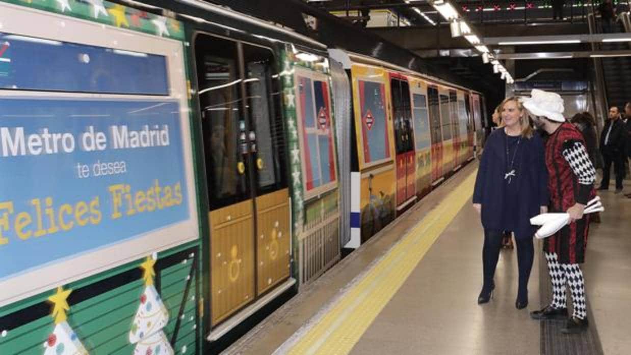 Metro estrena su tren de la Navidad