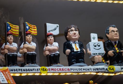 Figuras de «caganers» con Puigdemont y Artur Mas de protagonistas