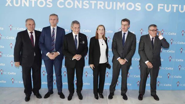 Calros Mouriño, propietario del Celta, junto a los presidentes del Congreso y la Xunta, Ana Pastor y Alberto Núñez Feijóo, y el vicepresidente gallego, Alfonso Rueda, entre otros.
