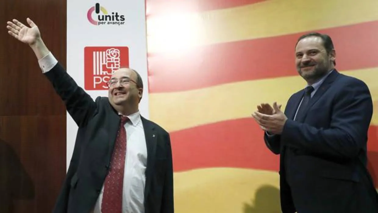 Miquel Iceta junto al secretario de Organización del PSOE, José Luis Ábalos, en un acto de campaña ayer