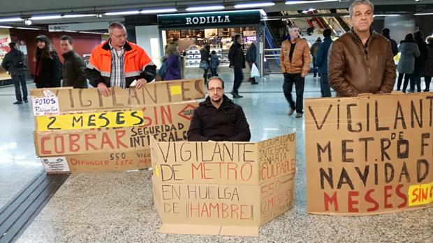 Un vigilante de seguridad de Metro toledano, en huelga de hambre por no cobrar su nómina