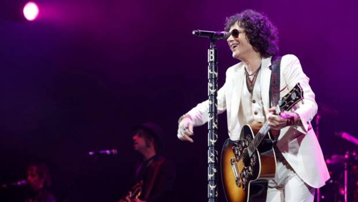 Enrique Bunbury, en el concierto que dio el pasado sábado en Zaragoza