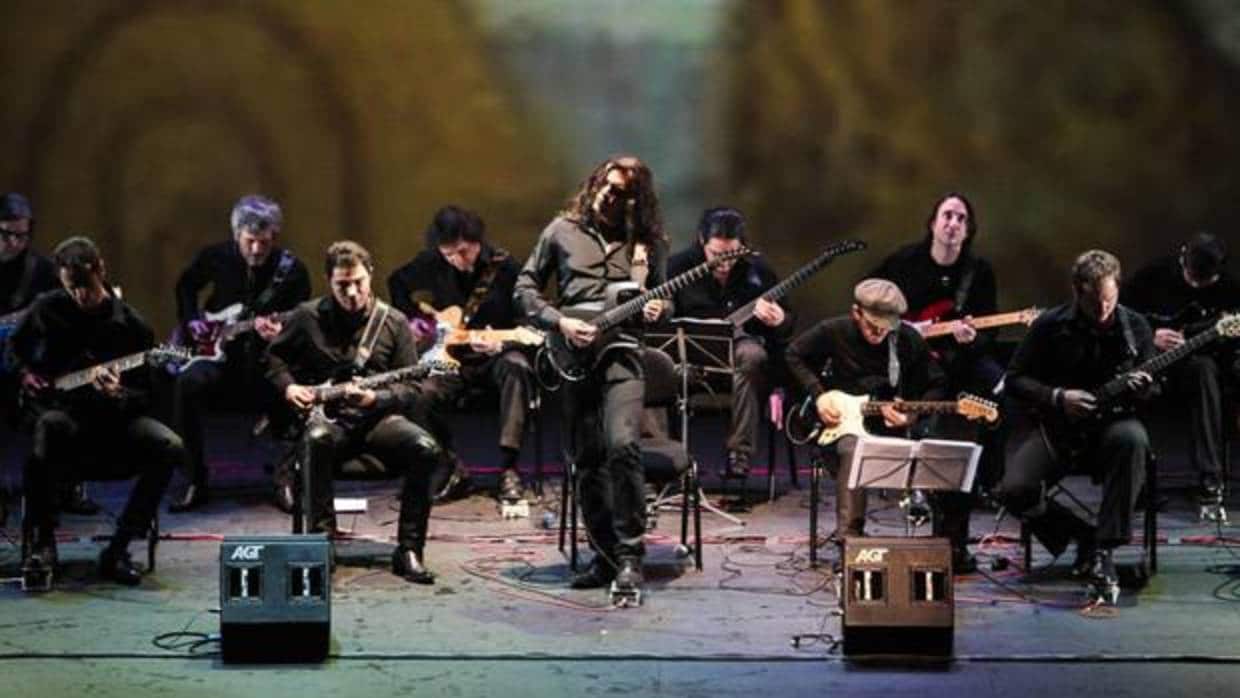 Los integrantes de «Sinfonity» en una de las actuaciones que realizaron en Sevilla