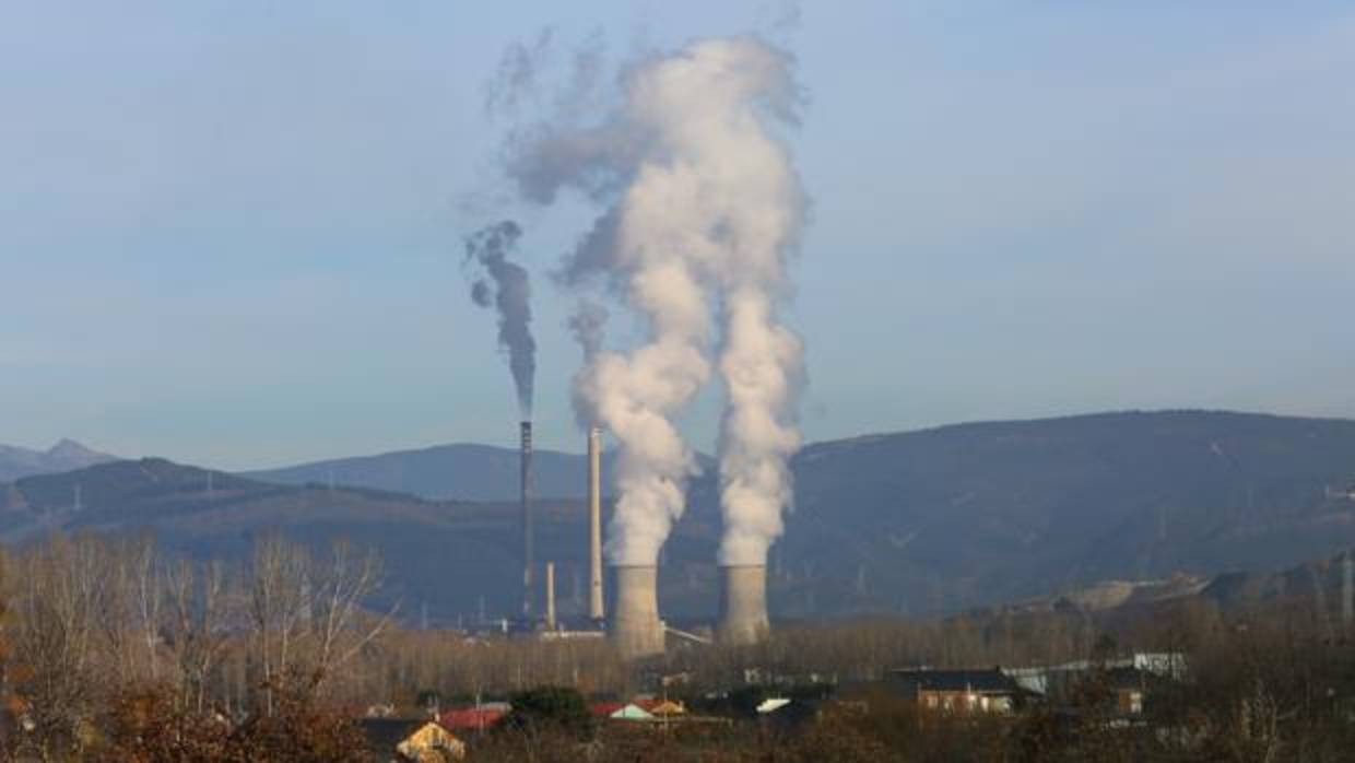 Central térmica de Cubillos del Sil en funcionamiento hace unos días