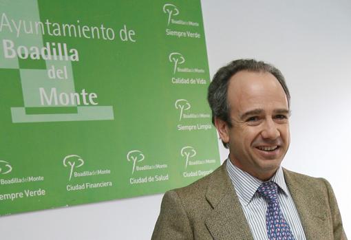 Arturo González Panero, en la rueda de prensa que dio el 6 de febrero de 2009 tras el estallido del caso Gürtel
